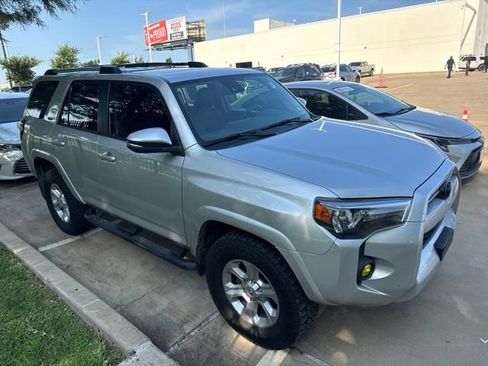 Used 2021 Toyota 4Runner SR5 Premium w/ Moonroof Package AWD/4WD image 2