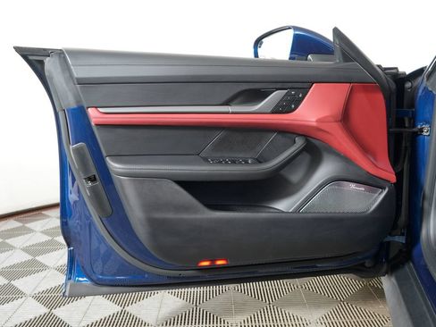 Certified 2022 Porsche Taycan 4S AWD/4WD image 18