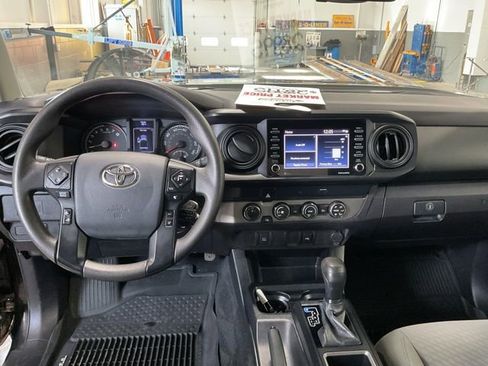 Used 2020 Toyota Tacoma SR image 12