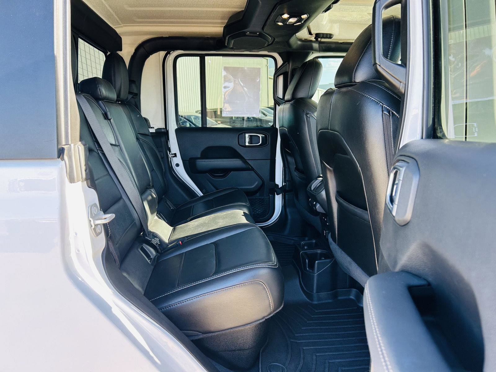 Used 2020 Jeep Gladiator Overland AWD/4WD image 26