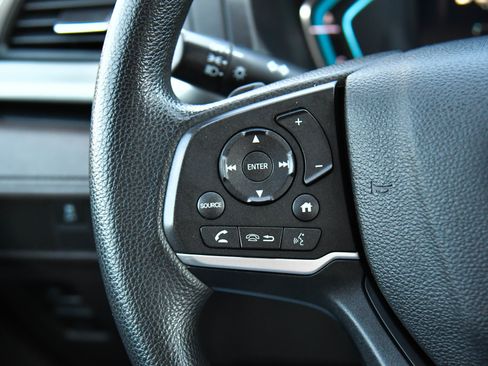 Used 2018 Honda Odyssey LX image 28