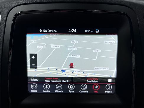 Used 2018 Dodge Durango R/T w/ Technology Group AWD/4WD image 25