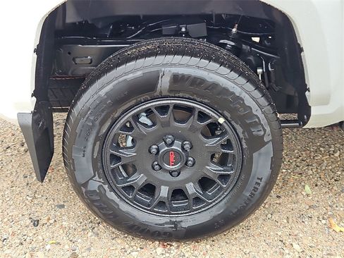 New 2025 Toyota Tacoma TRD Sport image 5