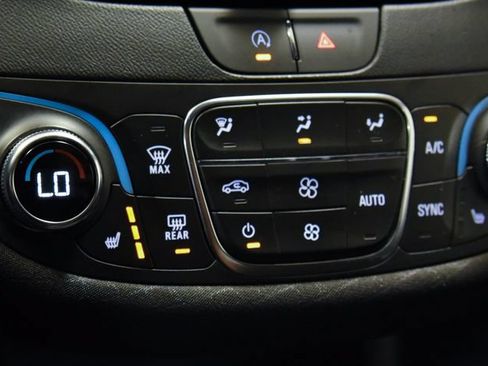 Used 2023 Chevrolet Malibu LT FWD image 21