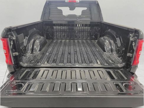 Used 2025 RAM 1500 Big Horn AWD/4WD image 15