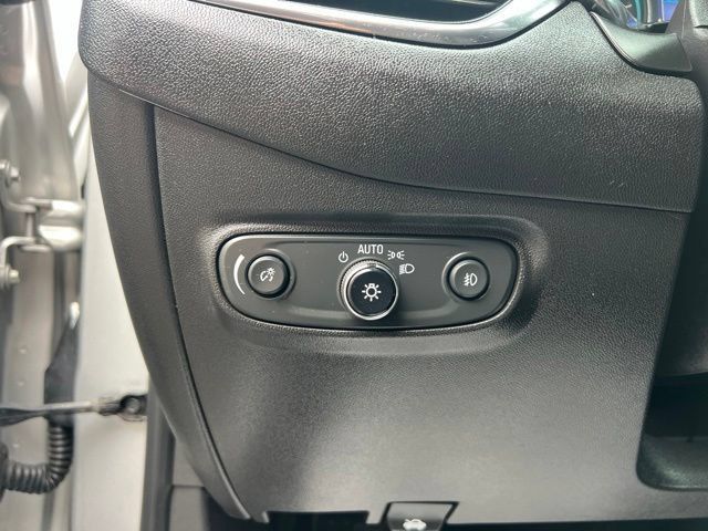 Used 2021 Chevrolet Equinox LT FWD image 23