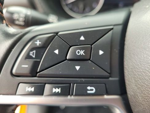 Used 2024 Nissan Sentra SR FWD image 13