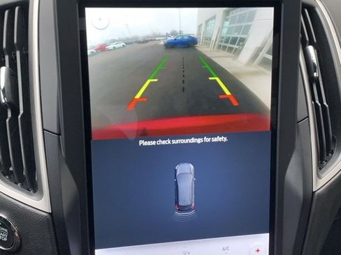 Used 2022 Ford Edge ST-Line w/ Class II Trailer Tow Package image 12