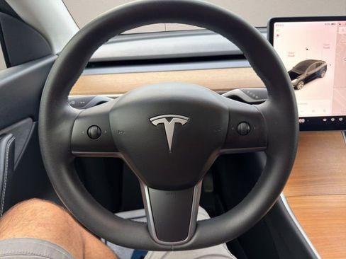 Used 2020 Tesla Model Y Long Range image 14