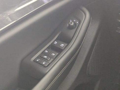 Used 2023 Jeep Grand Cherokee Altitude RWD image 19