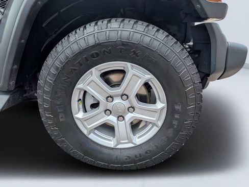 Used 2019 Jeep Wrangler Unlimited Sport S AWD/4WD image 10
