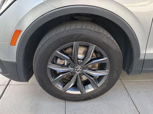 Used 2023 Volkswagen Tiguan SE FWD image 8