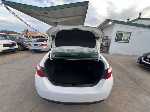 Used 2015 Toyota Corolla LE FWD image 6