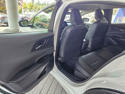 Used 2023 Toyota Prius XLE image 17