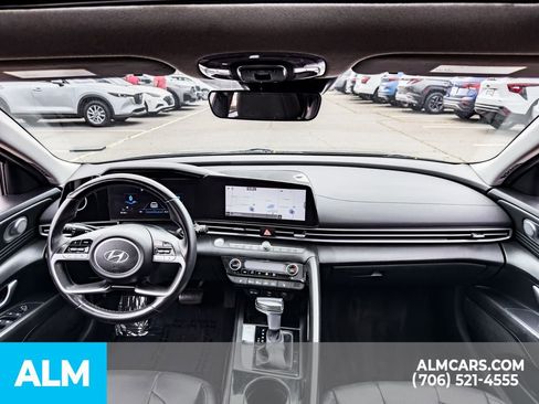 Used 2022 Hyundai Elantra Limited FWD image 20
