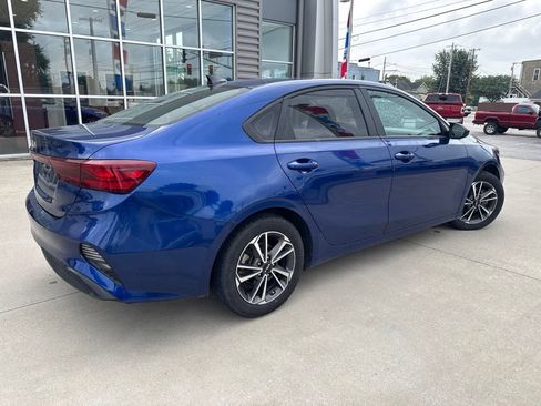 Used 2023 Kia Forte LXS FWD image 3