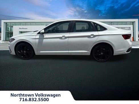 New 2026 Volkswagen Jetta SE FWD image 2
