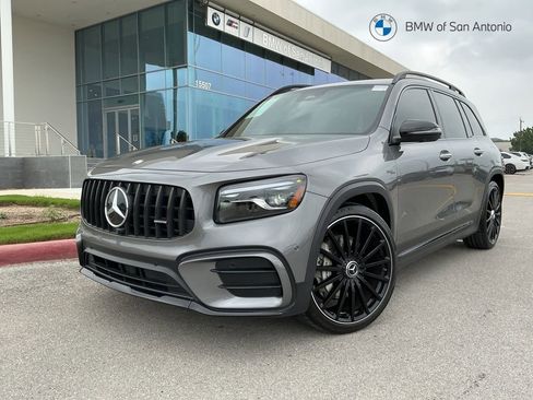Used 2025 Mercedes-Benz GLB 35 AMG 4MATIC image 1