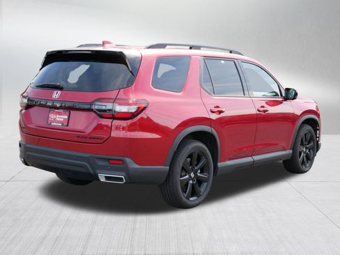 Used 2025 Honda Pilot Black Edition image 7
