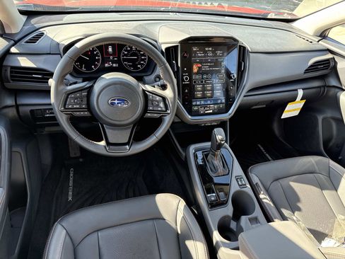 Certified 2025 Subaru Crosstrek 2.5i Limited w/ Crosstrek Mirror Package image 9