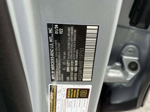 Used 2024 Mercedes-Benz GLE 350 4MATIC image 32