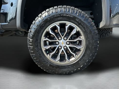Used 2022 Chevrolet Colorado ZR2 AWD/4WD image 30
