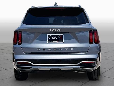 Used 2022 Kia Sorento S FWD image 5
