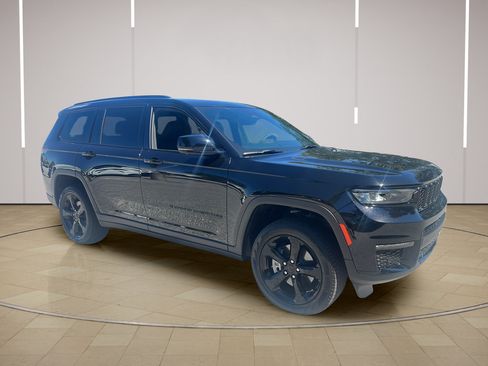 Used 2025 Jeep Grand Cherokee L Limited w/ Luxury Tech Group II AWD/4WD image 9