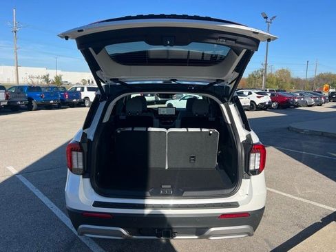 New 2026 Ford Explorer Platinum w/ LUX Leather Package image 13