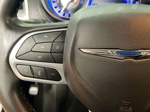 Used 2021 Chrysler 300 Touring w/ Sport Appearance Package image 18