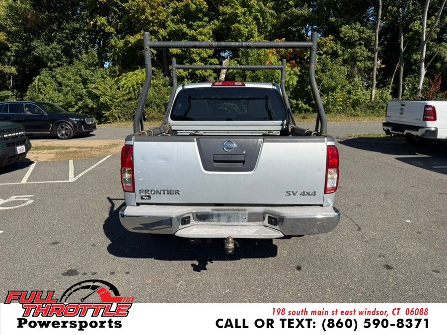 Used 2011 Nissan Frontier SV w/ SV Premium Utility Pkg AWD/4WD image 7