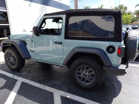 Used 2024 Jeep Wrangler Sport S image 4