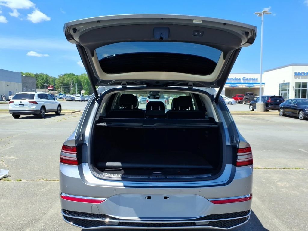 Used 2025 Genesis GV80 2.5T Standard AWD/4WD image 6