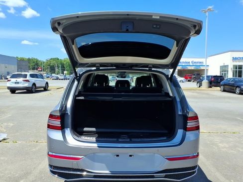 Used 2025 Genesis GV80 2.5T Standard AWD/4WD image 6