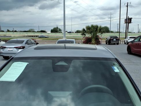 Certified 2025 Honda Accord SE image 10