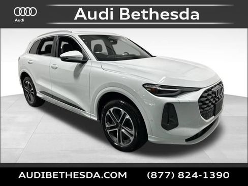 Certified 2025 Audi Q5 Premium Plus w/ Premium Plus AWD/4WD image 1