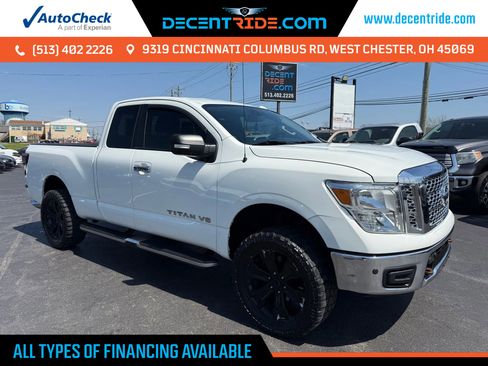 Used 2018 Nissan Titan SV w/ SV Convenience Package image 1