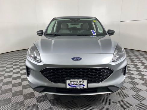 Used 2022 Ford Escape SE w/ Cold Weather Package FWD image 4