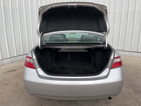 Used 2009 Toyota Camry LE FWD image 9