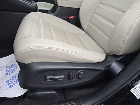 Used 2025 Honda CR-V EX-L image 26
