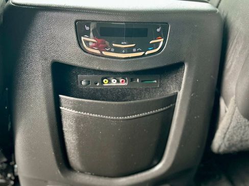 Used 2015 Cadillac Escalade Premium image 18