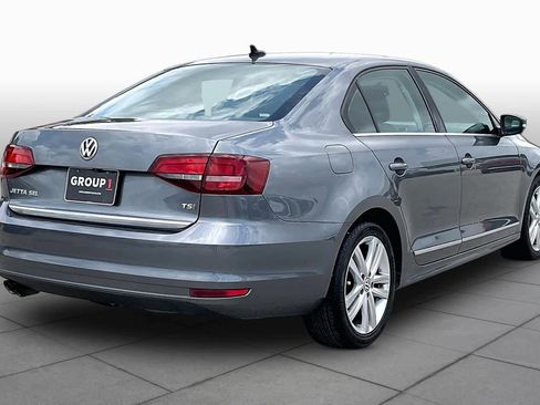 Used 2017 Volkswagen Jetta SEL FWD image 13