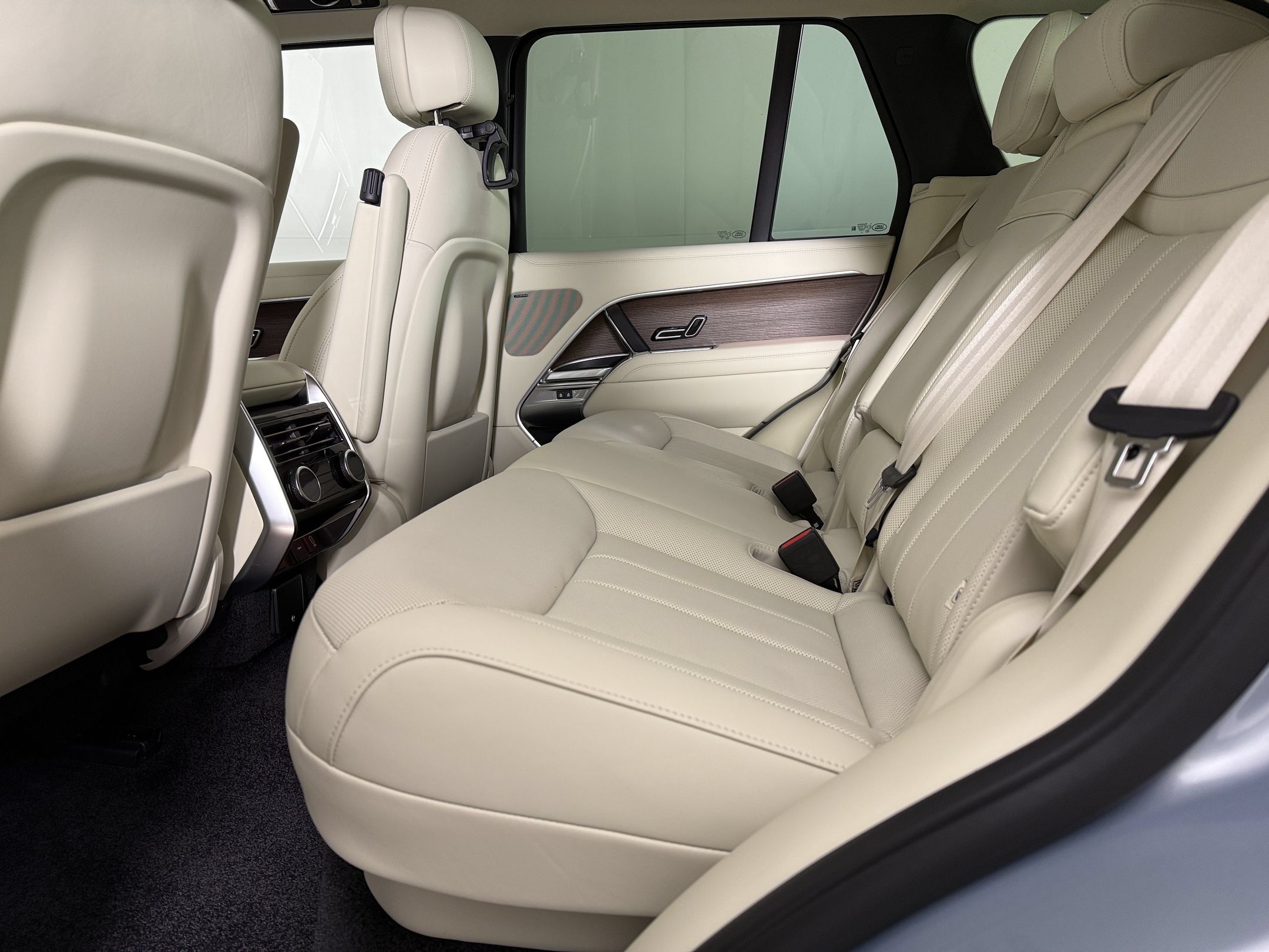 New 2027 Land Rover Range Rover SE AWD/4WD image 22