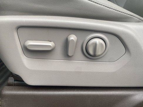 Used 2022 Chevrolet Silverado 2500 LTZ w/ LTZ Convenience Package image 13