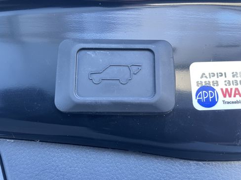 Used 2023 Toyota RAV4 Limited image 38