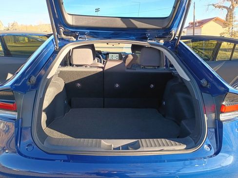 Used 2023 Toyota Prius LE image 10