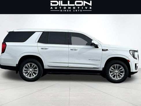 Used 2023 GMC Yukon SLT w/ SLT Premium Package AWD/4WD image 3
