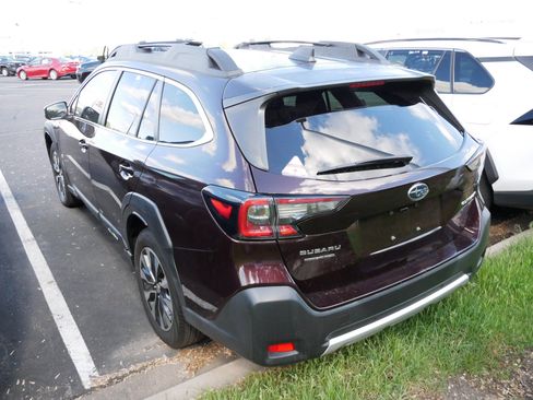 Used 2024 Subaru Outback Limited AWD/4WD image 5