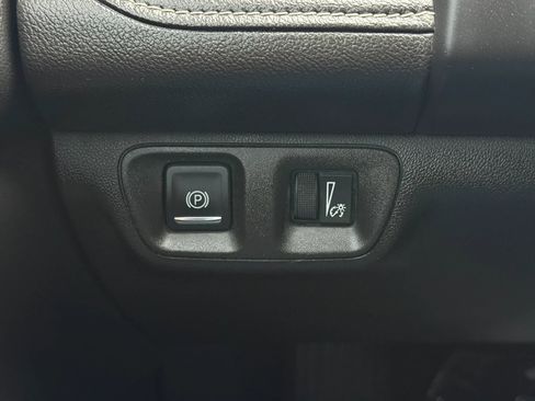Used 2017 GMC Acadia SLT AWD/4WD image 28