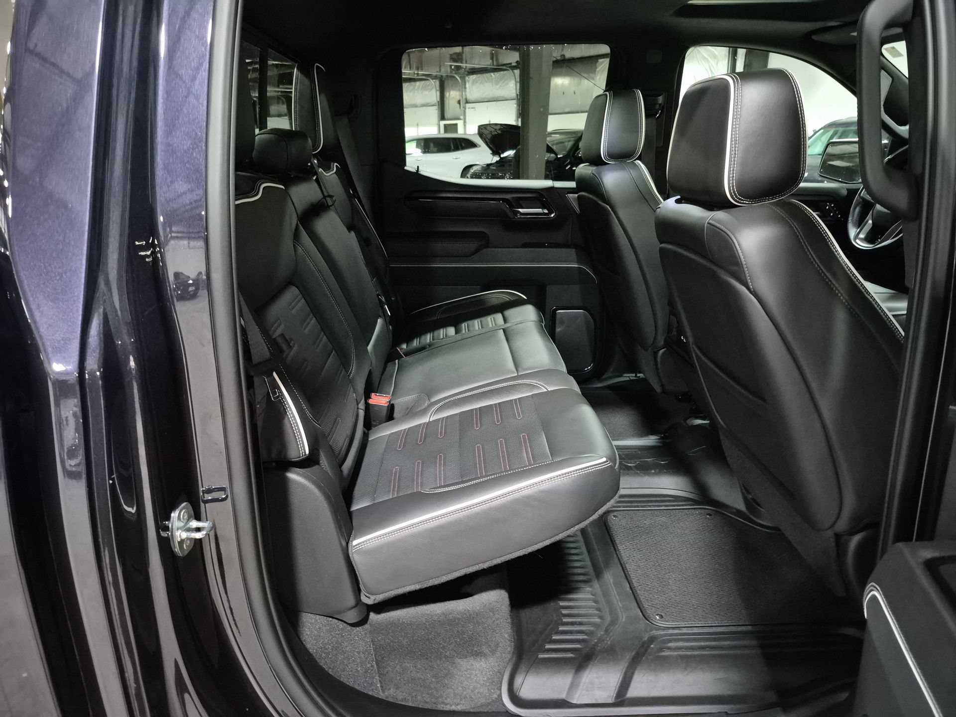Used 2023 GMC Sierra 1500 AT4X AWD/4WD image 30